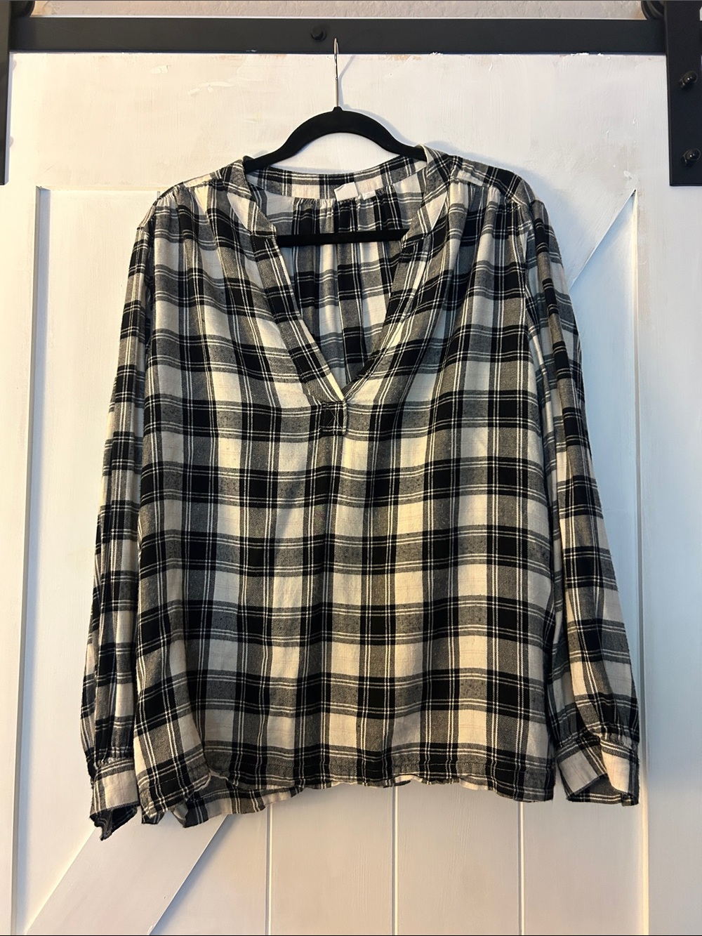 GAP Black & White Plaid V-Neck Tunic Top
